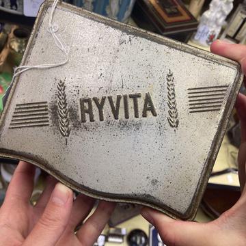 Photo from “Old Tins”